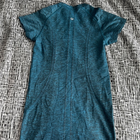 **SOLD**Lululemon swiftly tech short sleeve - Picture 2 of 2